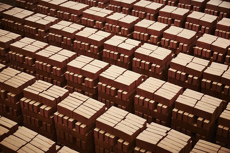 Gestapelte RT 307 Classica Rot nach dem Brennvorgang im Ofen